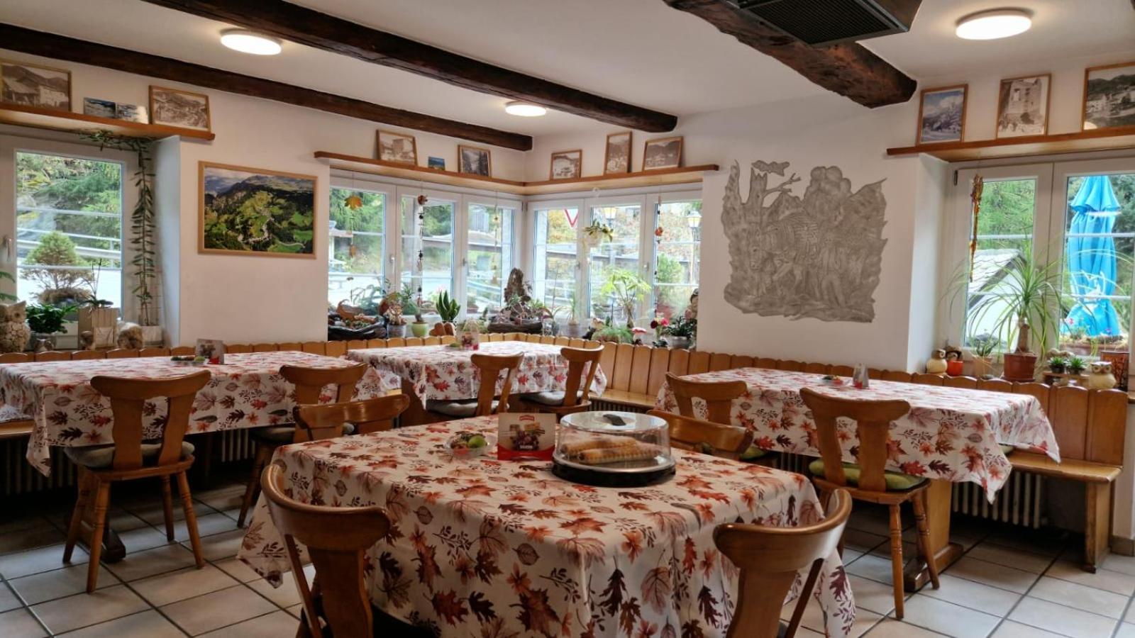 Hotel Restaurant Edelweiss Muhlen Bagian luar foto
